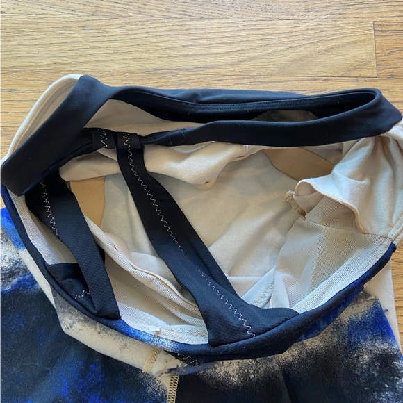 Womens Lululemon Scoop Me Up Tank size 6 - Picture 10 of 11